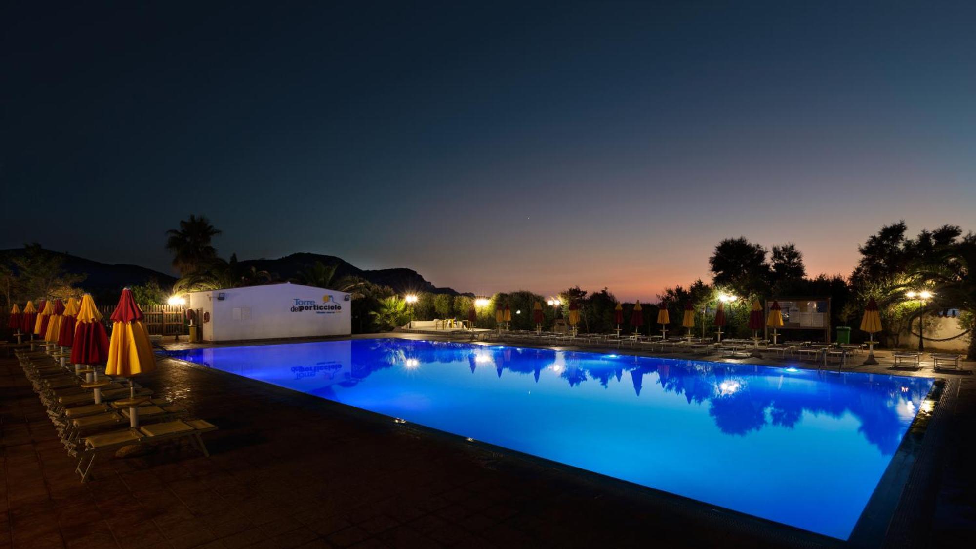 Villaggio Camping Torre Del Porticciolo ปอร์โต คอนเต ภายนอก รูปภาพ
