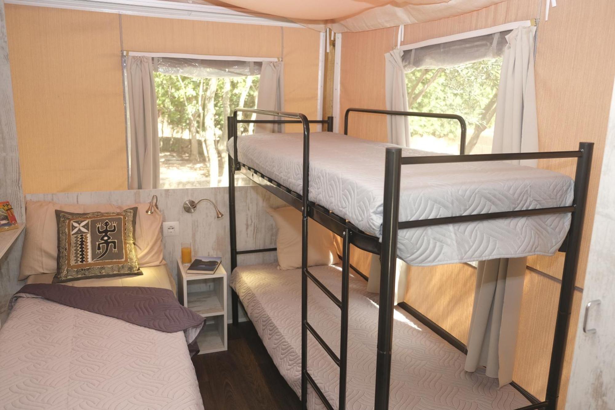 Villaggio Camping Torre Del Porticciolo ปอร์โต คอนเต ห้อง รูปภาพ